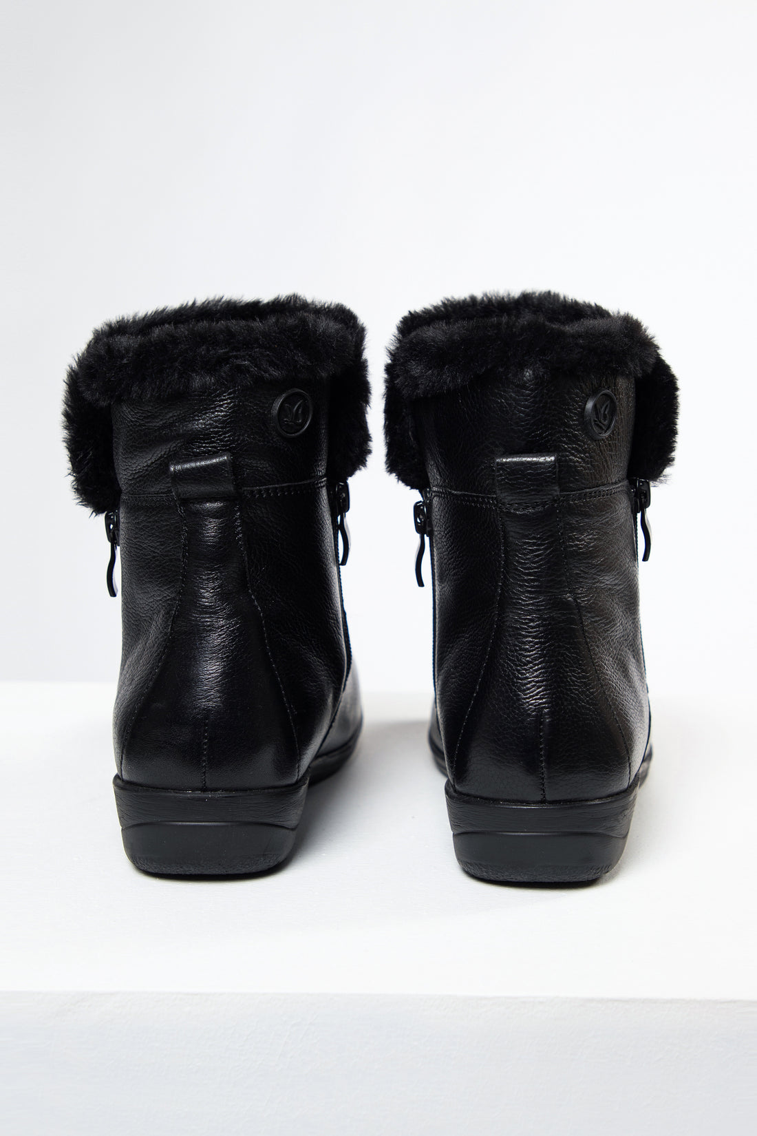 Brussels Glide fur boots Black