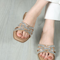 Lila Flats Nude