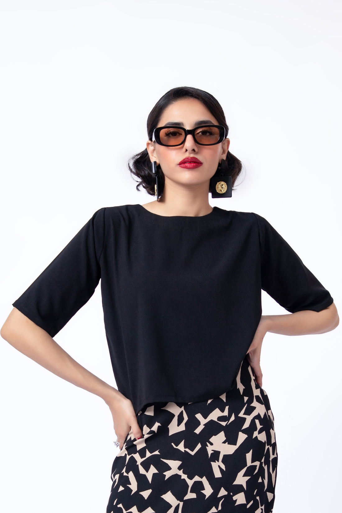 Noir Edge Top