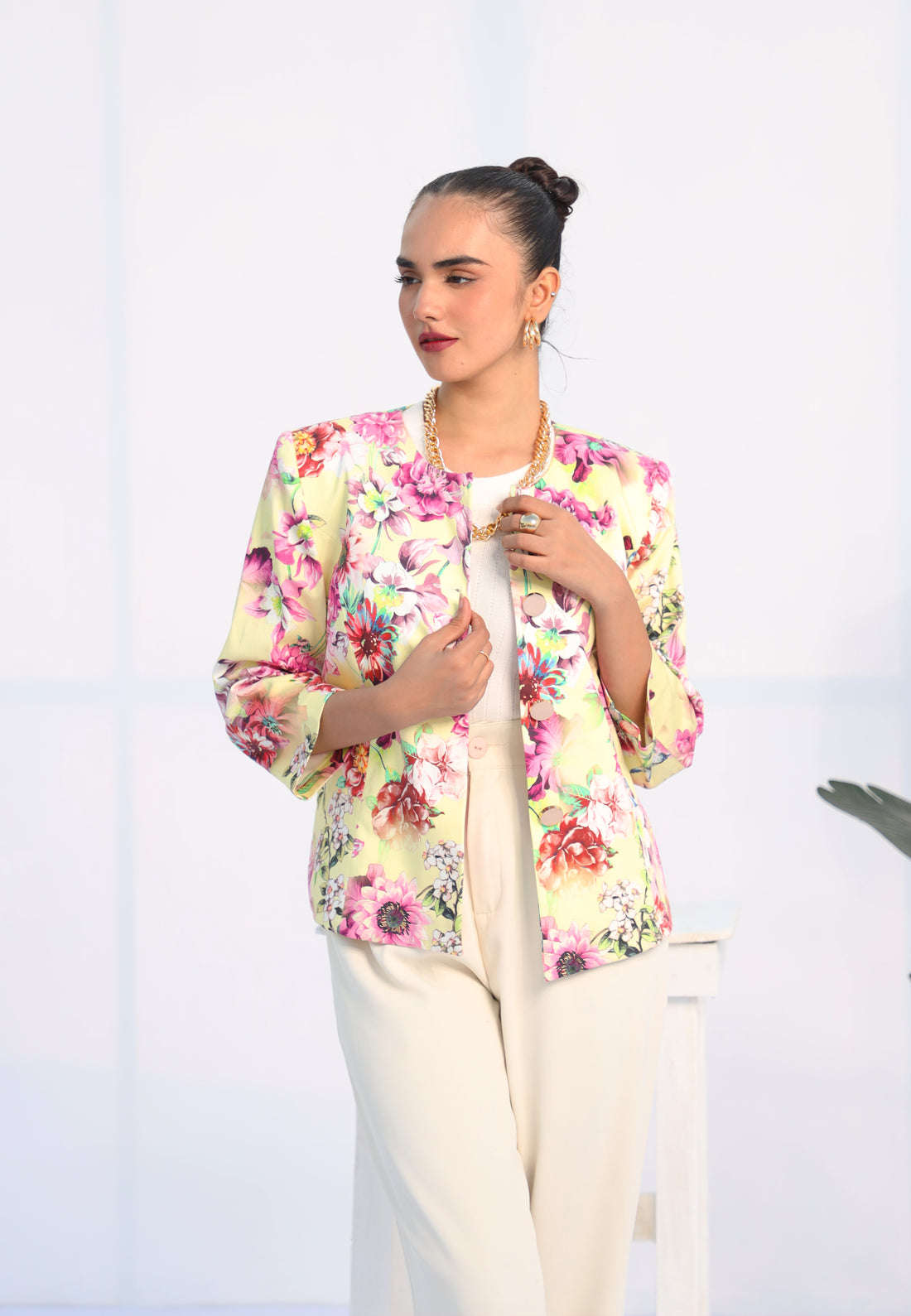 Poppy Blazer pastel yellow