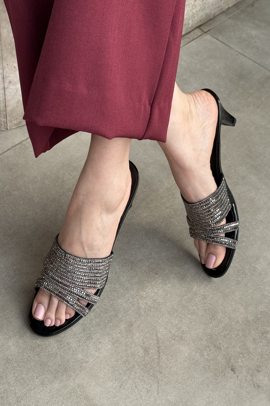 Paris Thin Block Heel Black  (Ship in 7days )