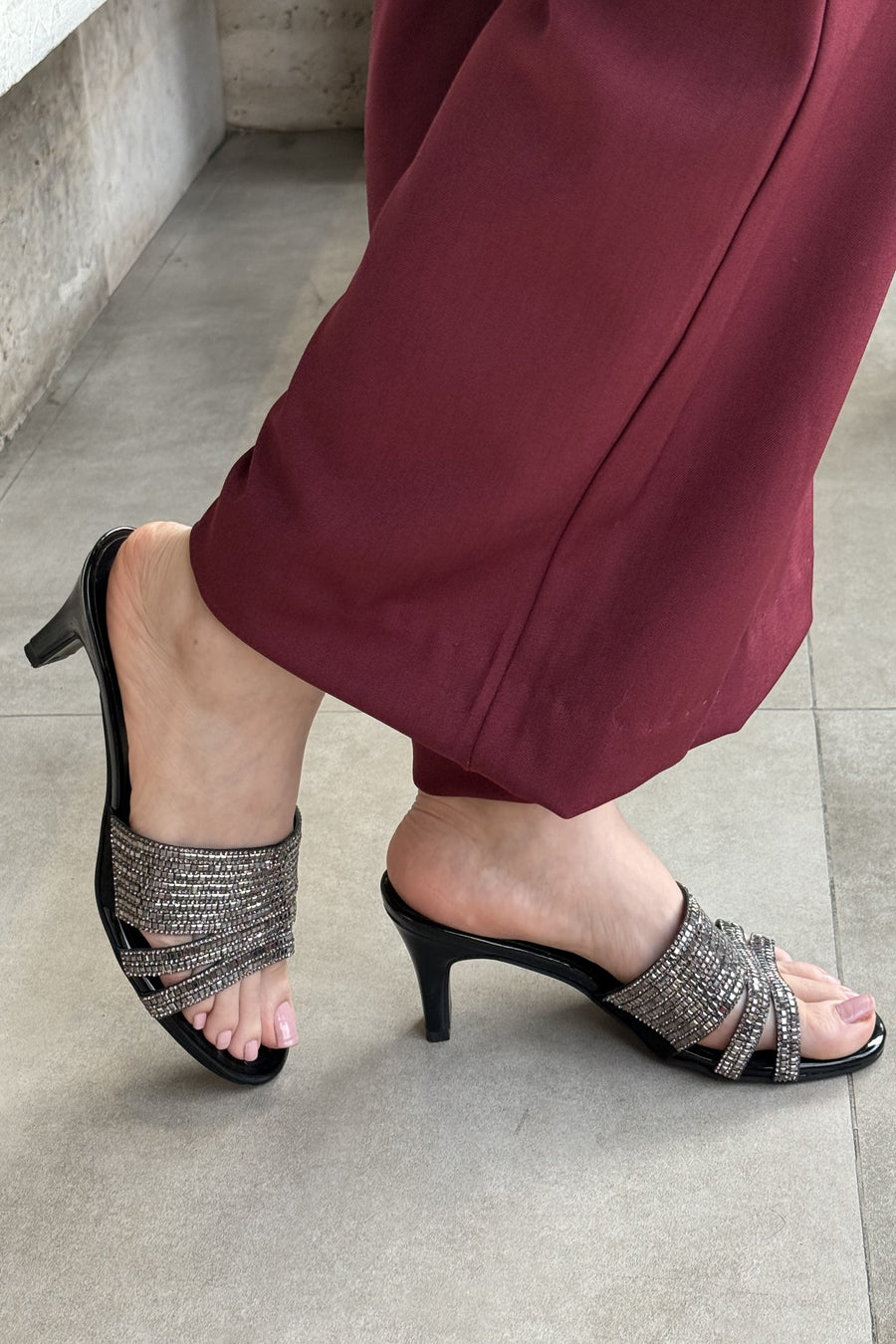 Paris Thin Block Heel Black  (Ship in 7days )