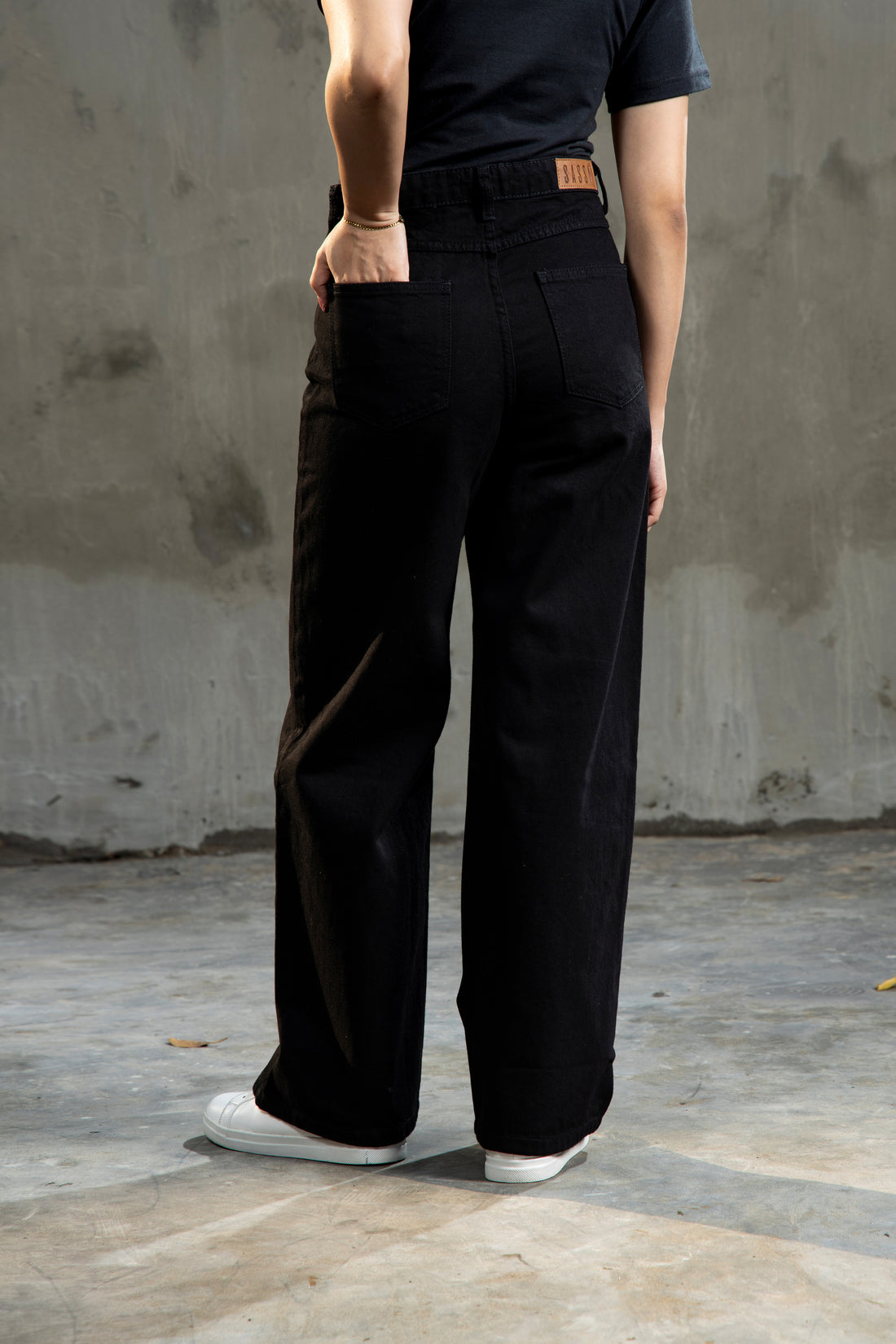 osaka wide leg jeans Black
