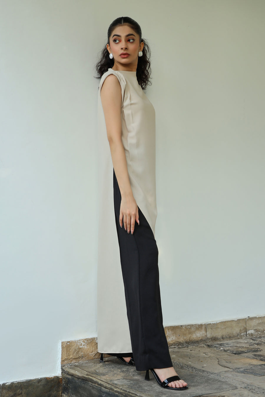 Riva Asymmetrical Set Beige