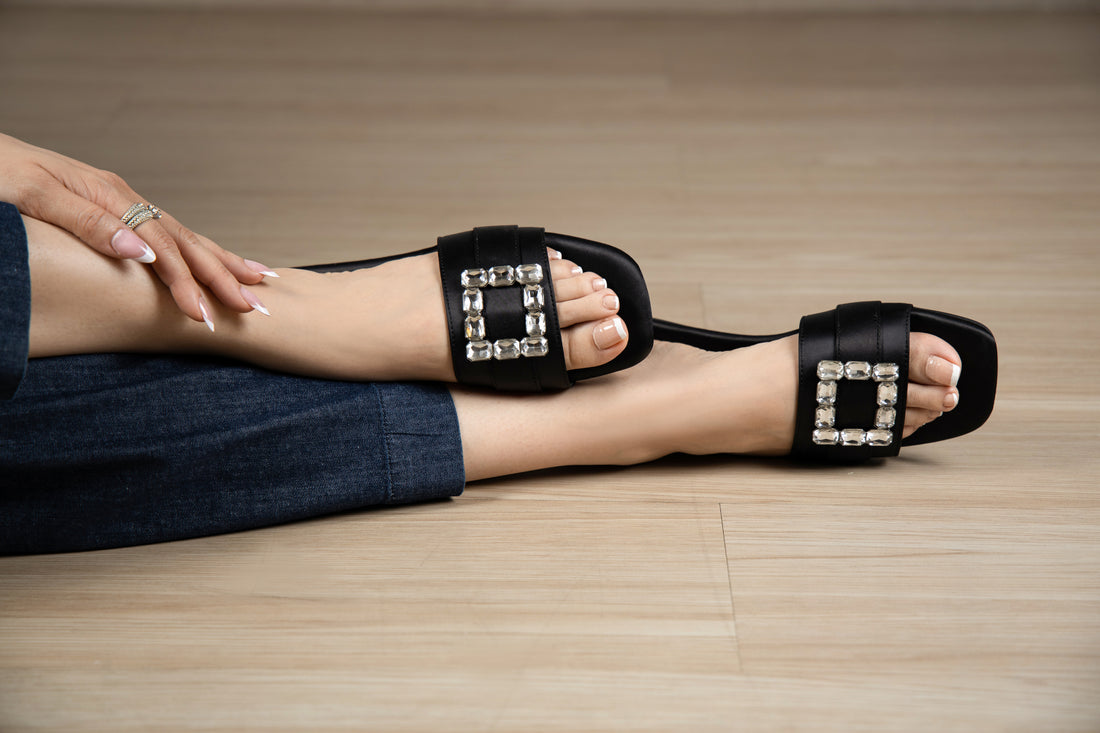 GiGi Flat Black