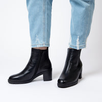 Onyx ankle boots ( 10 DAYS DELIVERY)