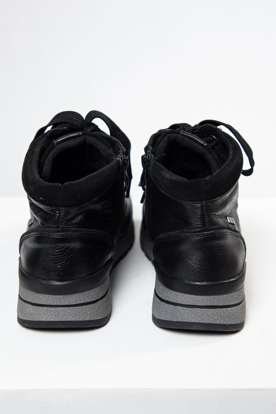 Okan Sneakers ( 10 DAYS DELIVERY)