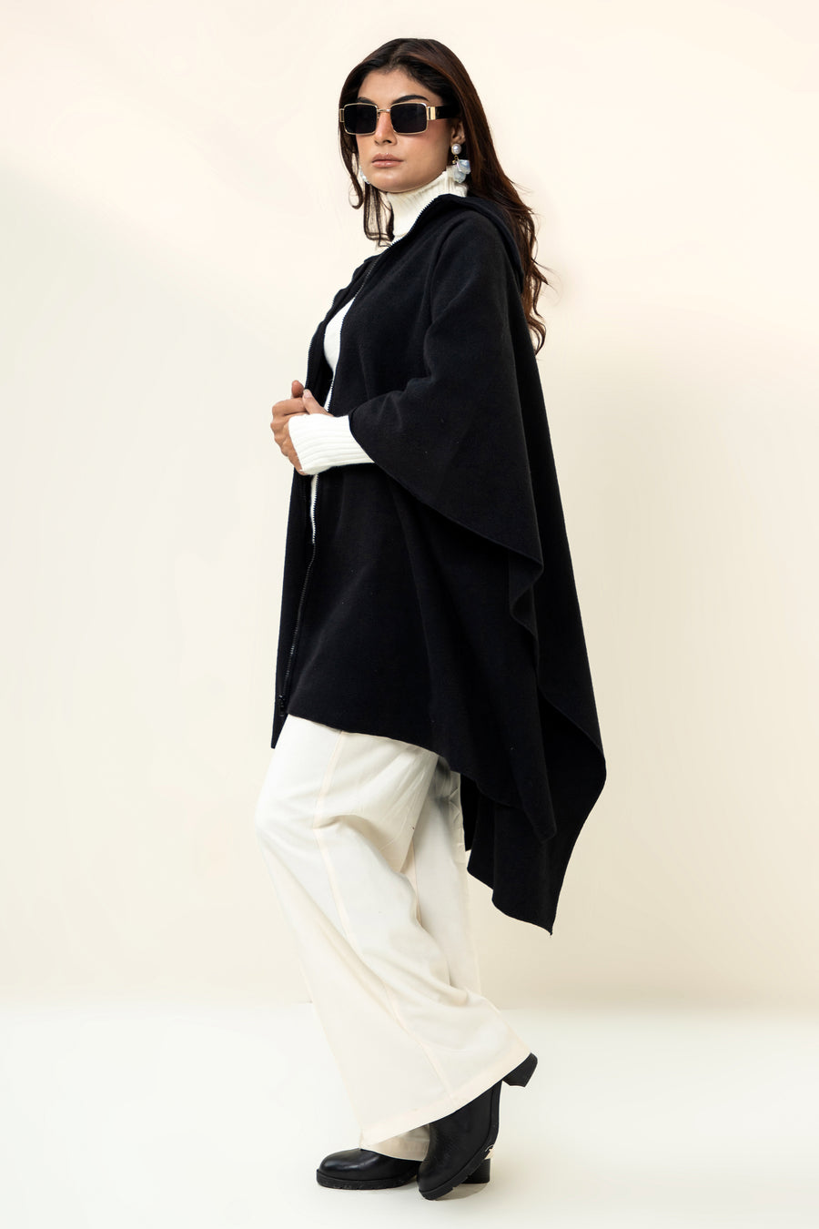 Chestnut Cape Black