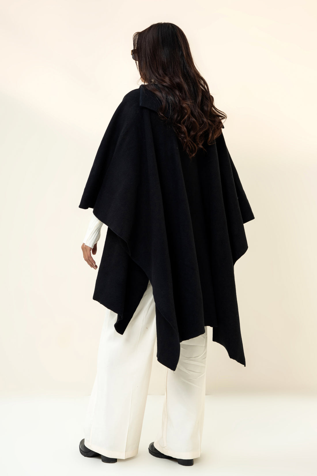 Chestnut Cape Black