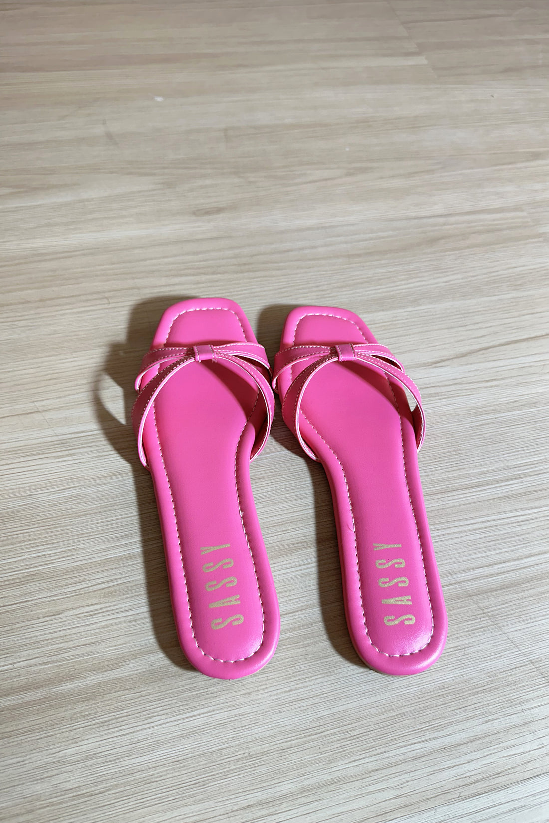 Sofia Flat Fuchsia Pink