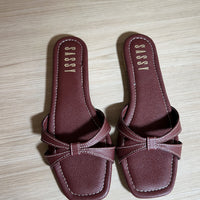 Sofia Flat Burgundy