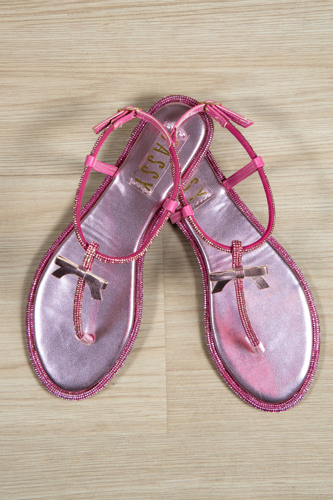 Caterina Crystal Thong Fushcia pink