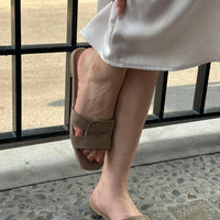 ZAZA Flats Nude