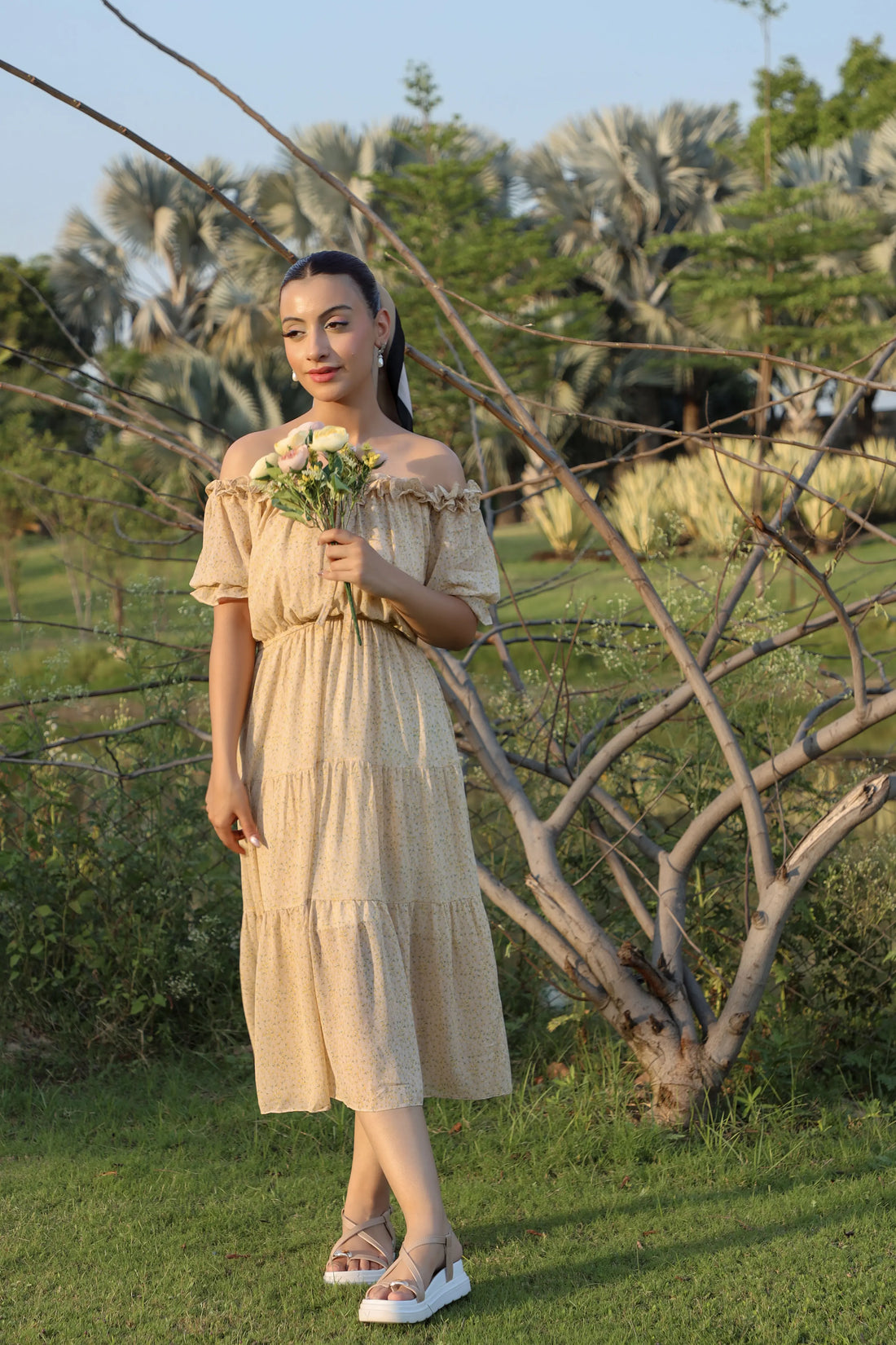 ROSY Off-Shoulder Yellow