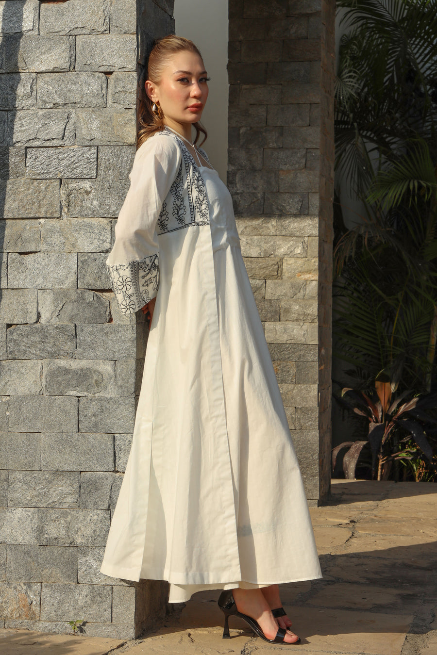 kiara Embroided 2pc Gown Set