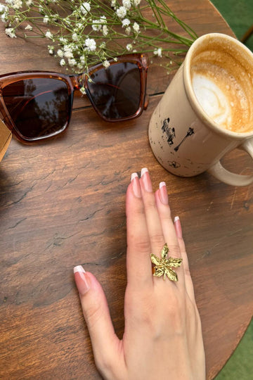 Flora adjustable ring