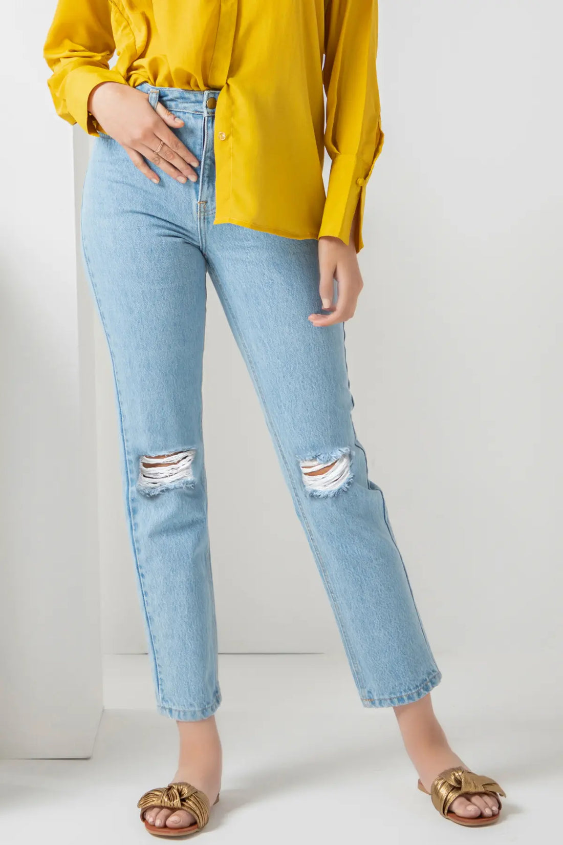 Nora Mid Rise Ripped Jeans Ice Blue