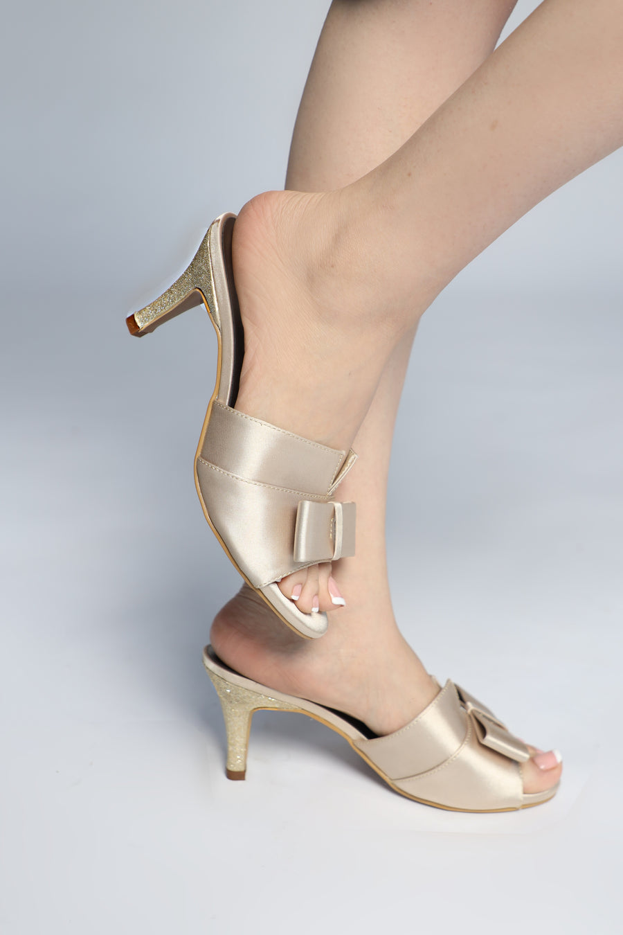 Sasha Bow Heels White Gold